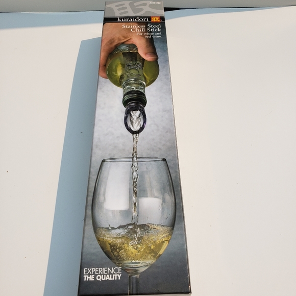 Kuraidori Stainless steel 3 in 1 wine chill stick, stopper, pourer. New open box - Picture 1 of 5